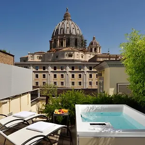 4* Hotel Elle Boutique